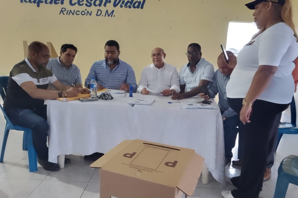 PRM escoge en convención a sus dirigentes municipales