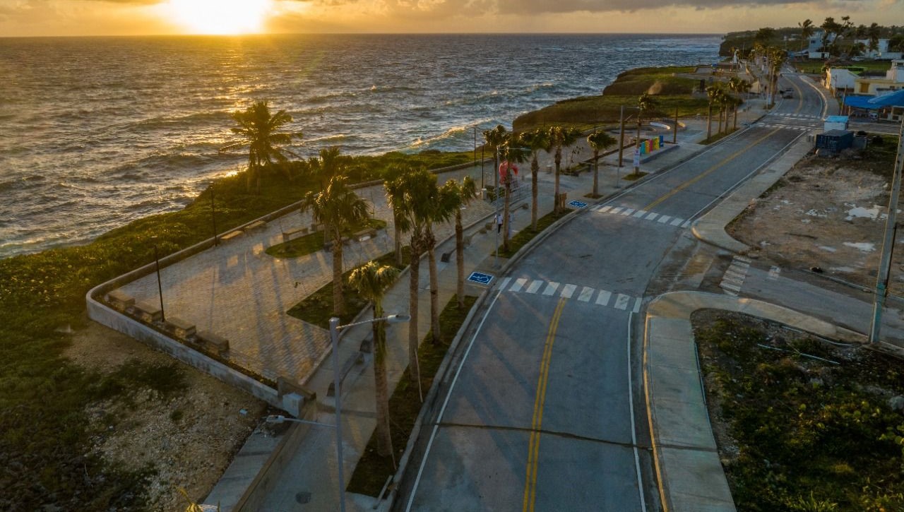 Por más de RD$73 millones ministerio de turismo inaugura malecón de Cabrera