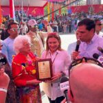 RECONOCIMIENTO A DOÑA MILAGROS